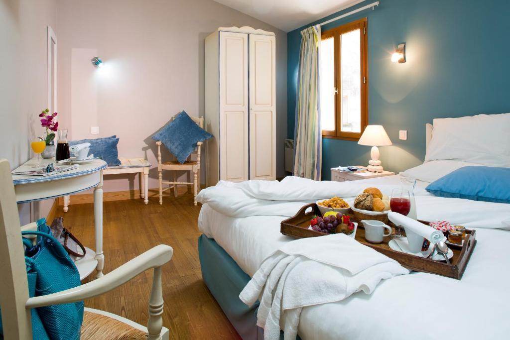 Logis Hotel Les Flots Bleus Beaulieu-sur-Dordogne Quarto foto